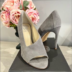 New In Box Vince Camuto Rallien Heels!